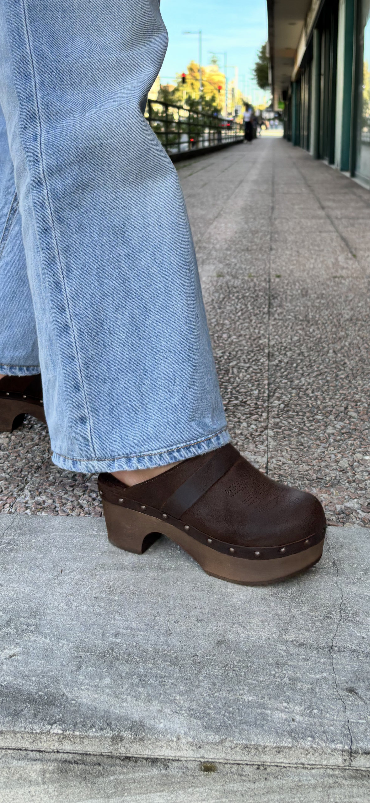 Leather mule with wooden heel