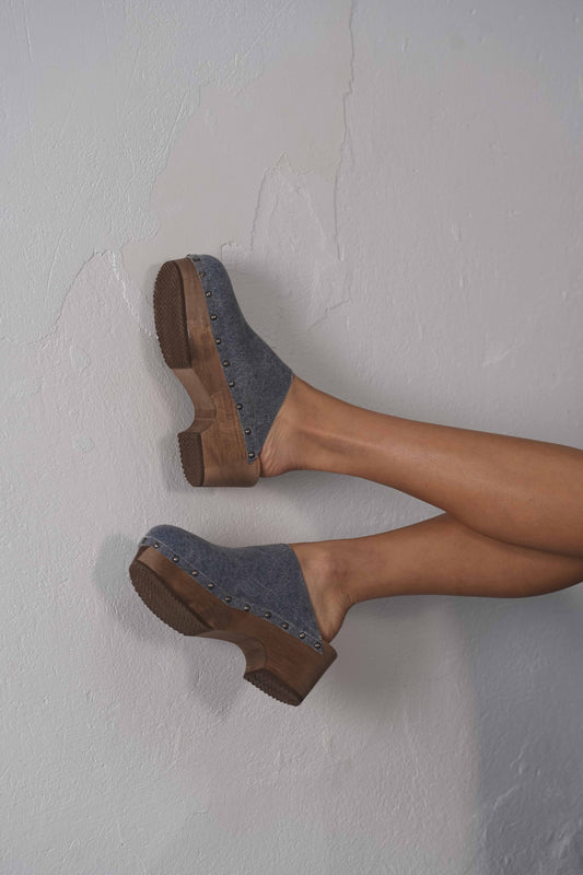 Soca baixa em madeira