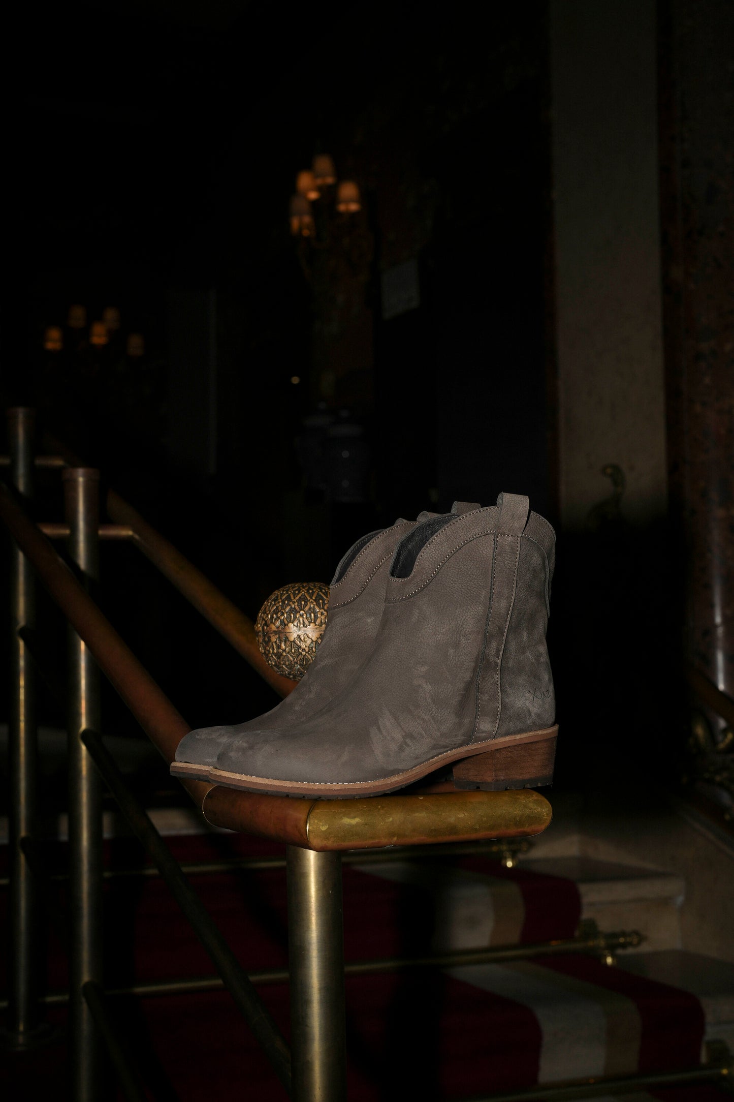 Botas em pele castanho