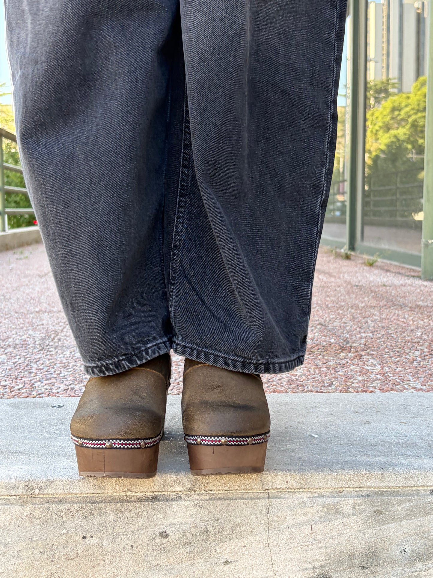 Lederclogs mit Holzabsatz