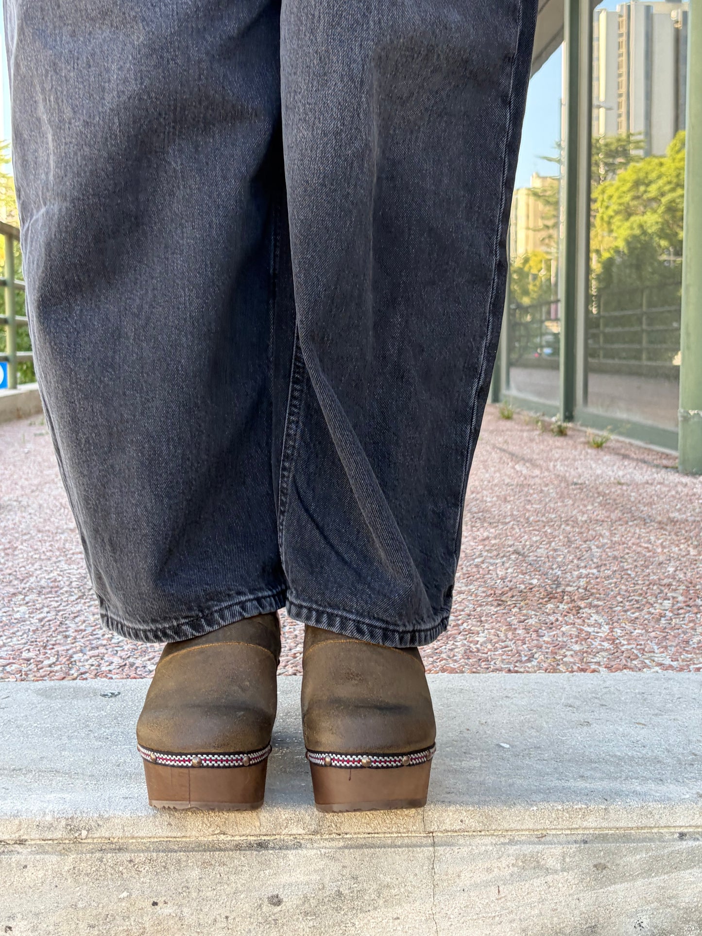 Lederclogs mit Holzabsatz