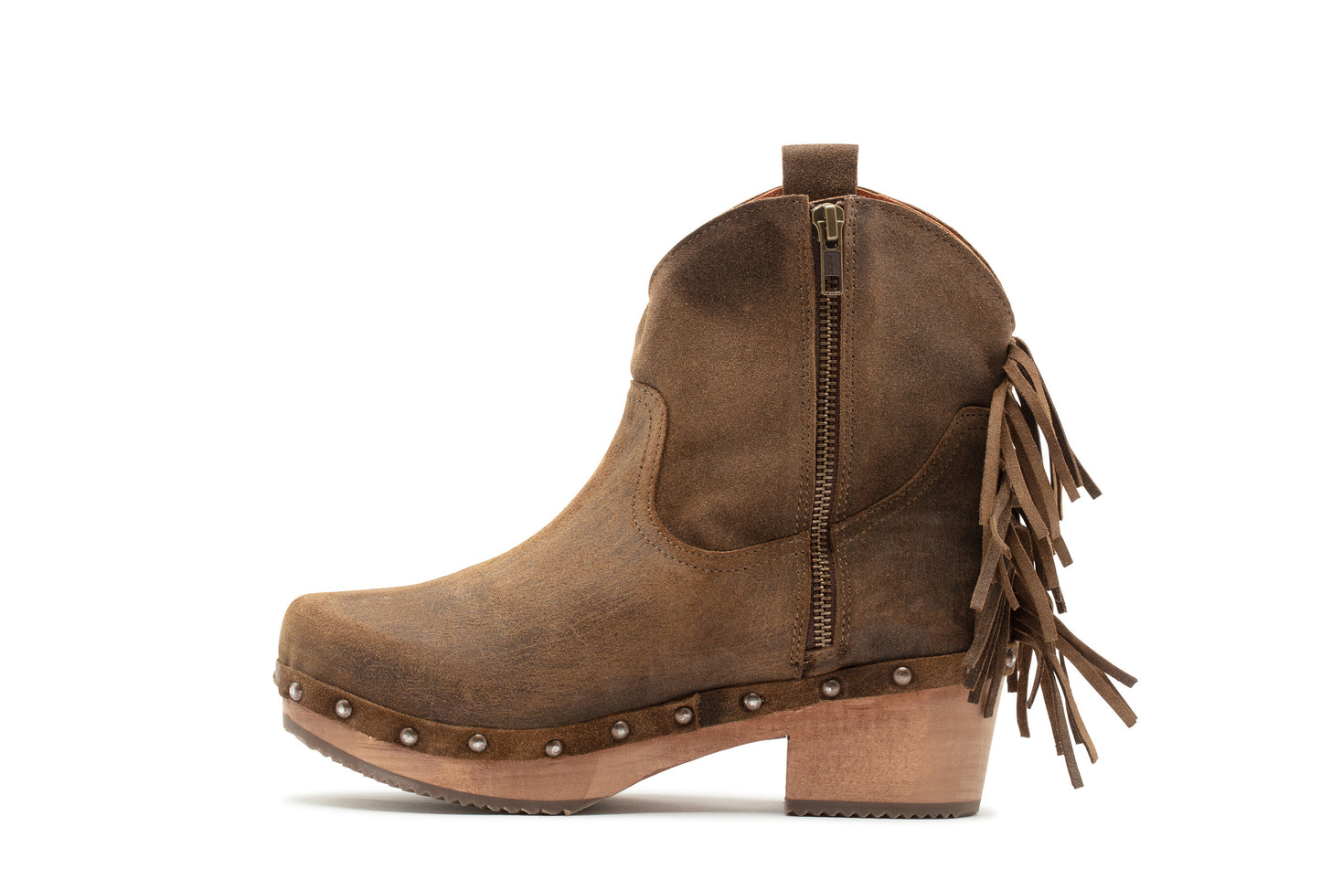 Low heel boots with fringes