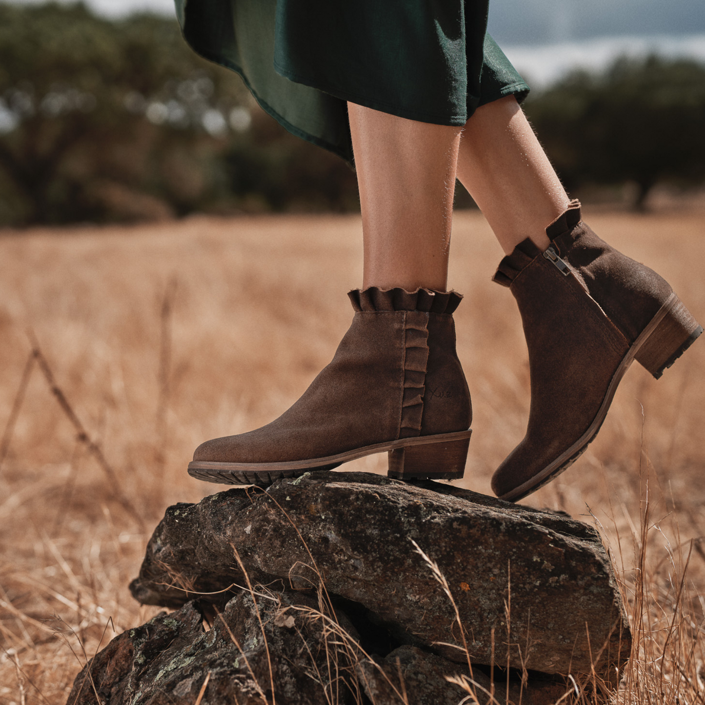 Boot with Brown Frill