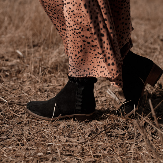 Medium Heel Boot with Frill